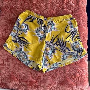 Women’s Patagonia baggies size M